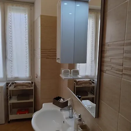 Alcinque - * روما